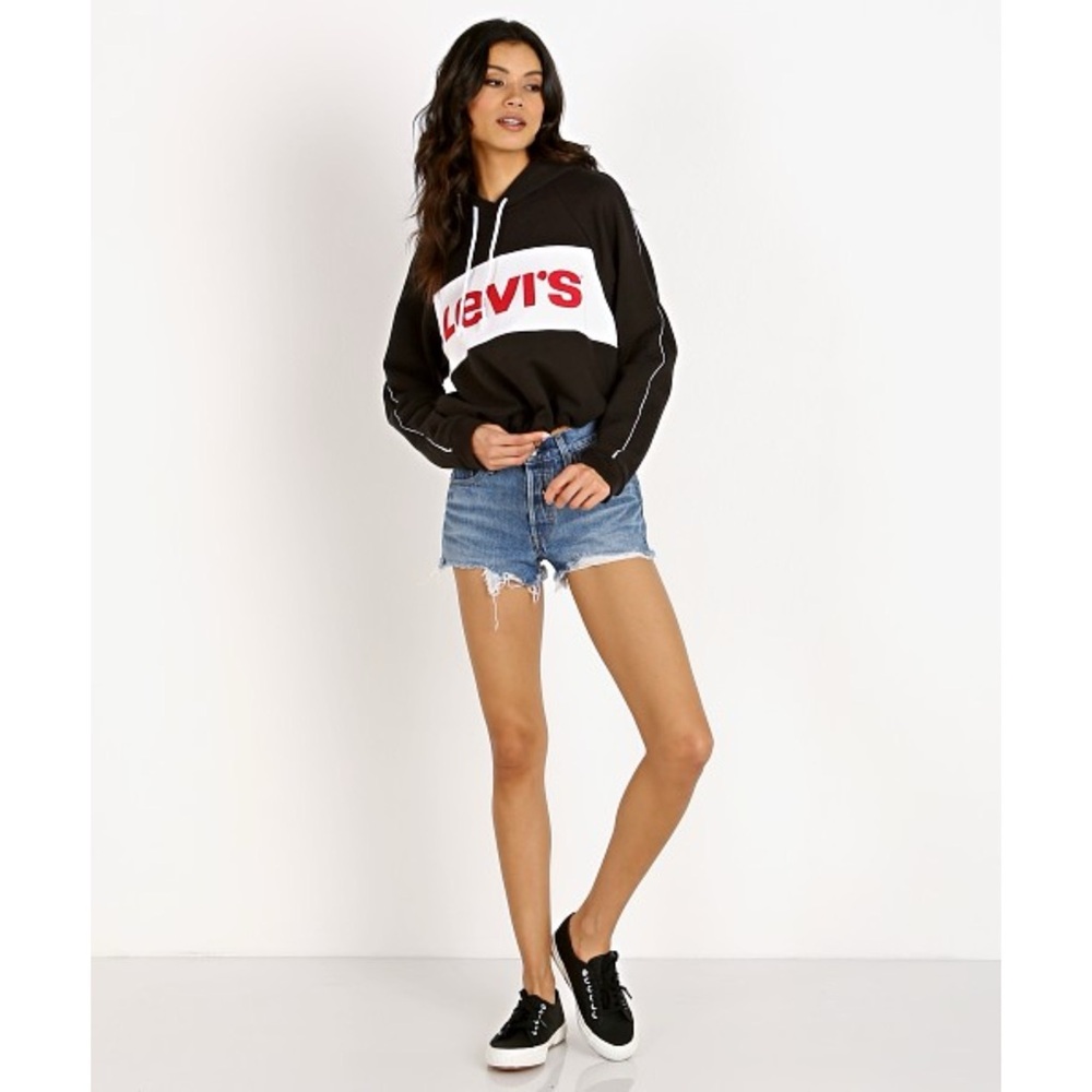 Levi’s 501 Denim Shorts in Indigo Avenue - Size 28